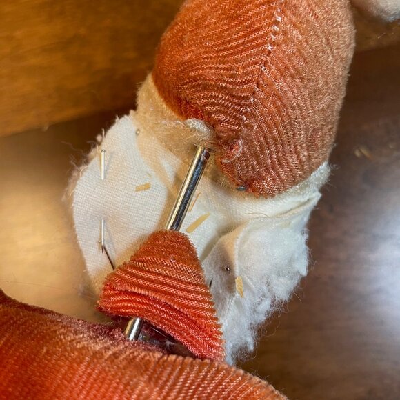 VINTAGE Trim-A-Tree 'NOEL'S SANTA' w. Music & Rotating Head (Chair Included) - Picture 8 of 11